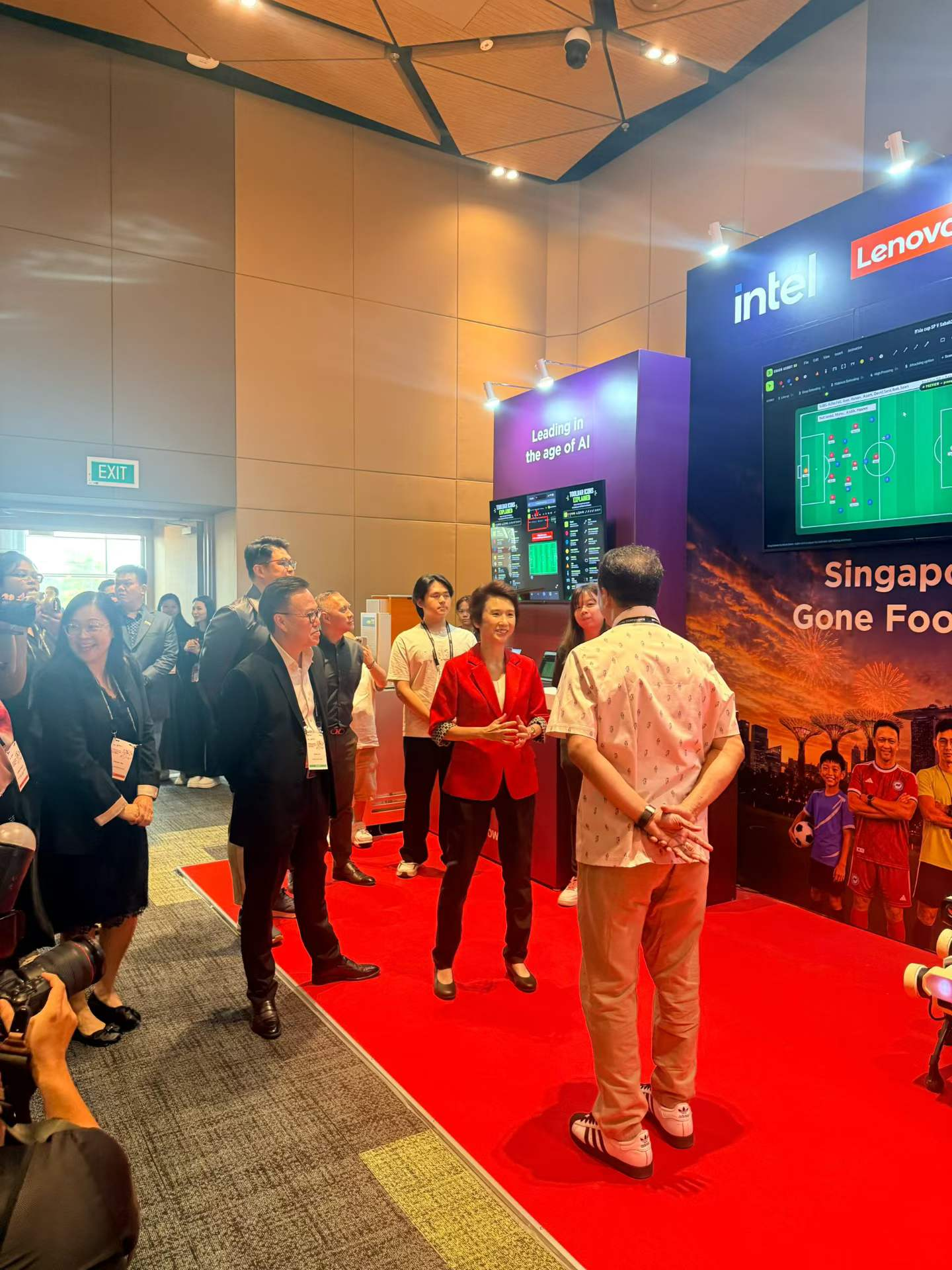 Exhibition tour at Singapore EXPO